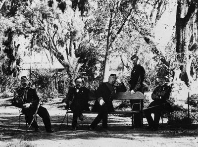 General Bazaine (1811-88) con sus oficiales de Francois Aubert